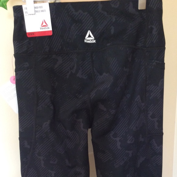 NEW Ladies 7/8 Reebok Leggings | Size Medium | Black and Grey Logo | 2 Pockets - Picture 3 of 14